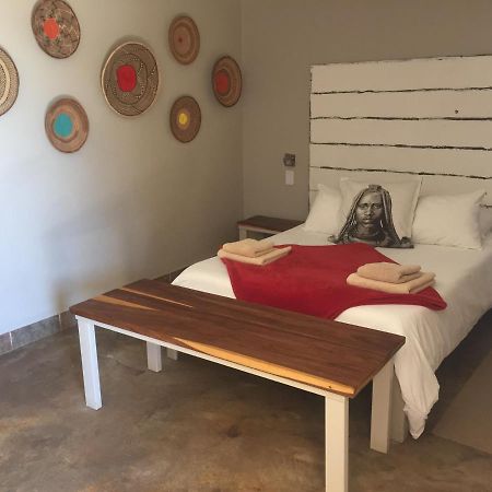 Etotongwe Lodge Оучо Экстерьер фото