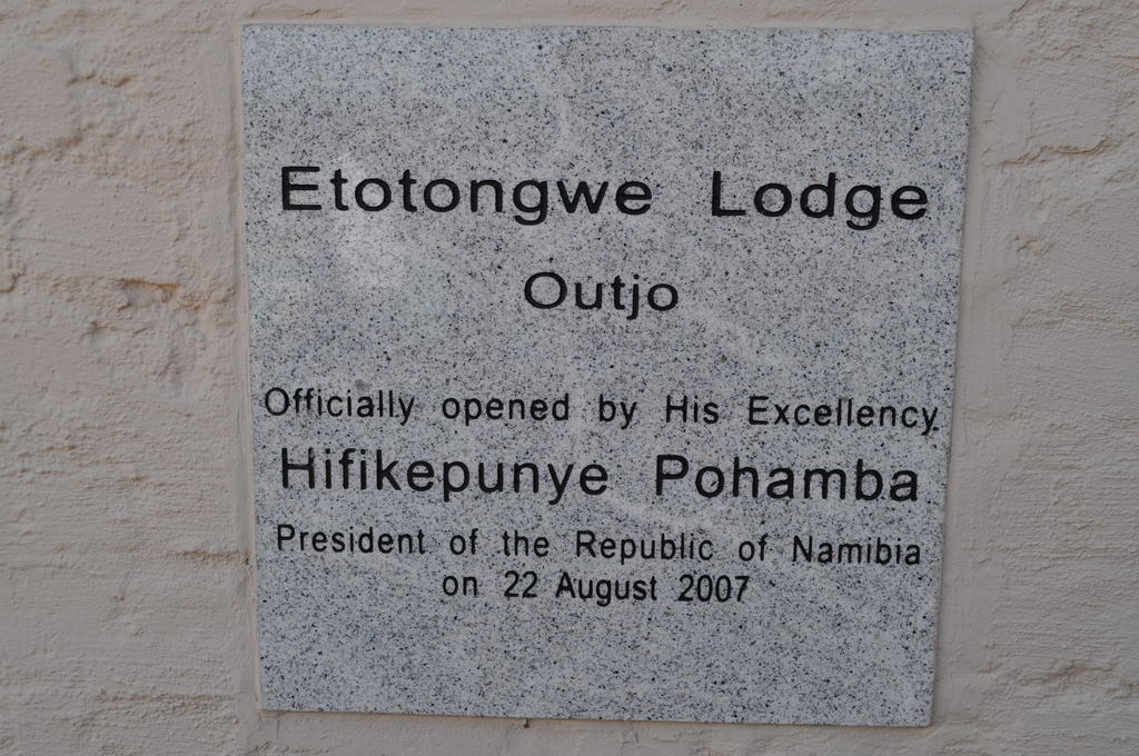 Etotongwe Lodge Оучо Экстерьер фото
