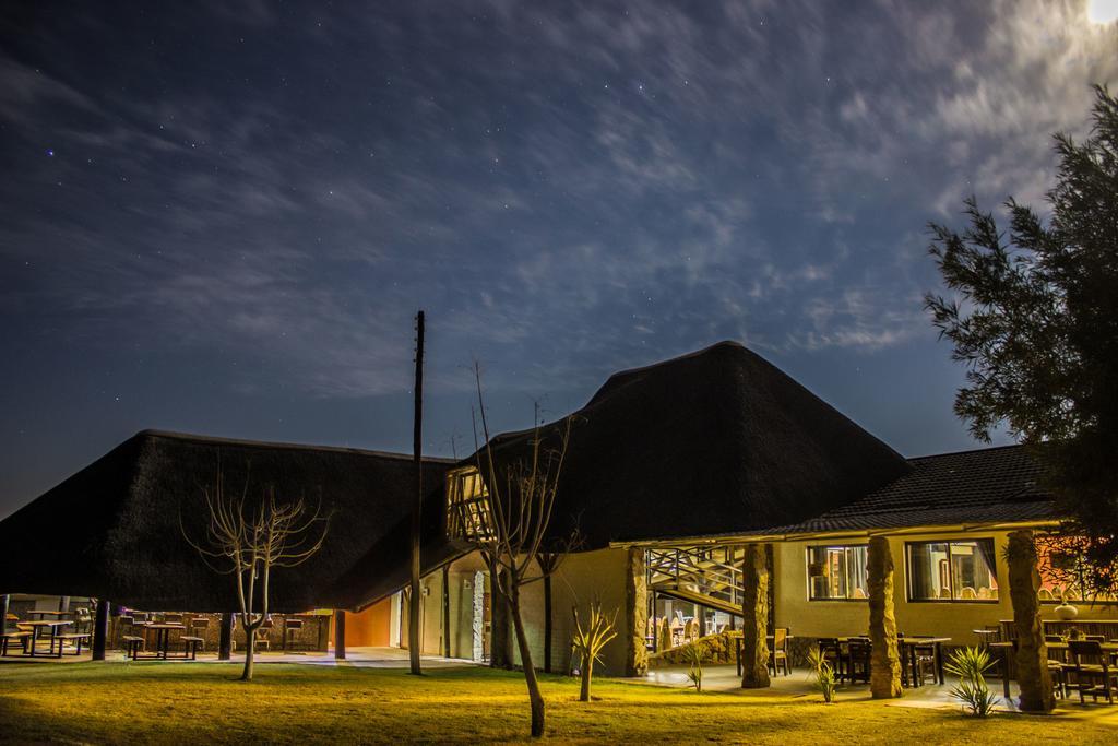 Etotongwe Lodge Оучо Экстерьер фото