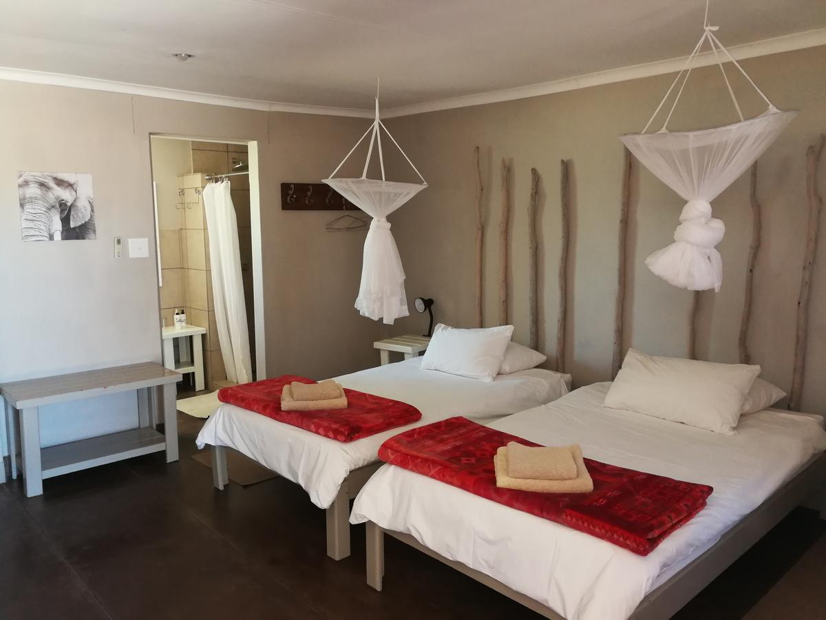 Etotongwe Lodge Оучо Экстерьер фото