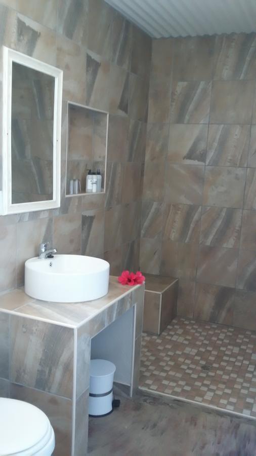Etotongwe Lodge Оучо Экстерьер фото