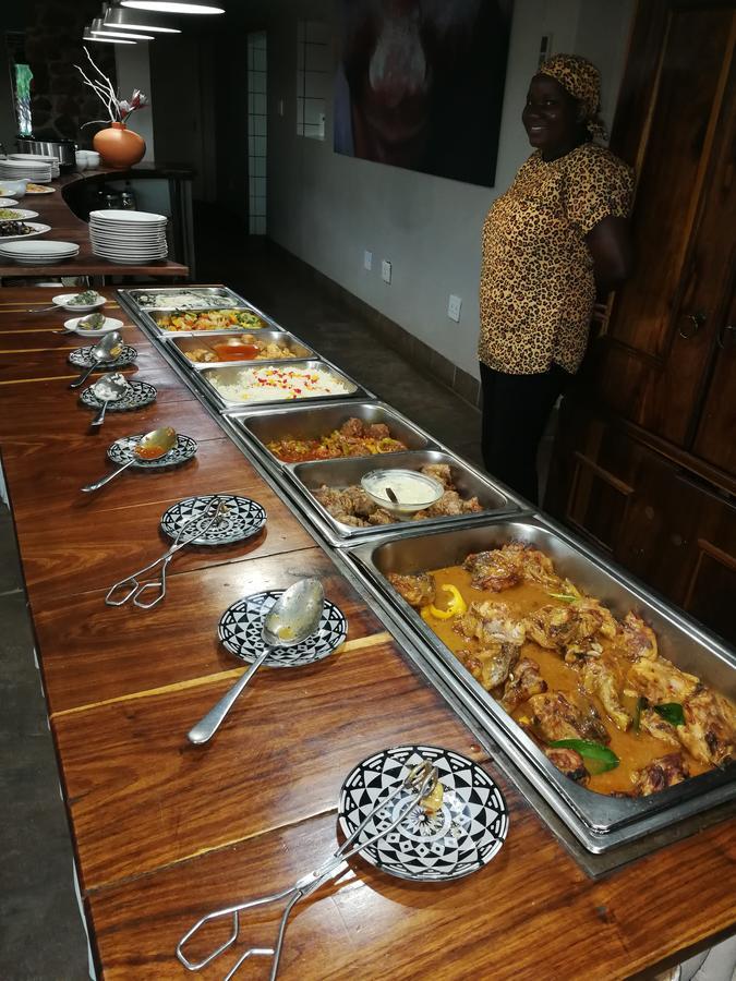 Etotongwe Lodge Оучо Экстерьер фото