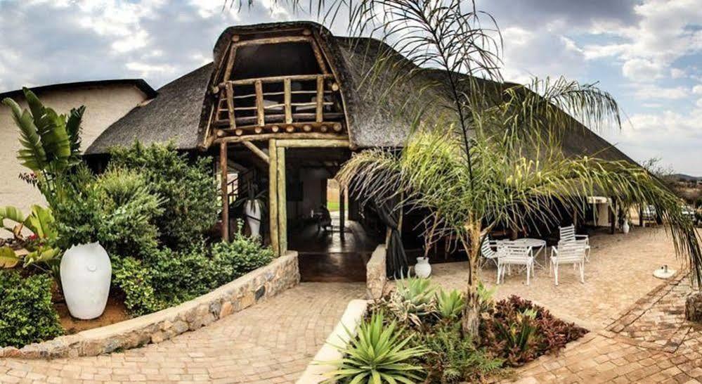 Etotongwe Lodge Оучо Экстерьер фото