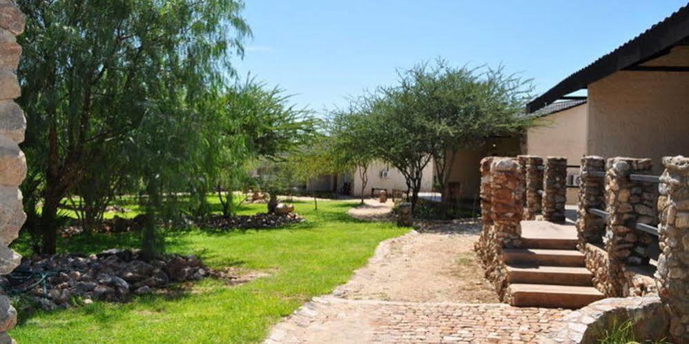 Etotongwe Lodge Оучо Экстерьер фото