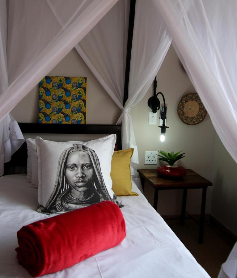 Etotongwe Lodge Оучо Экстерьер фото